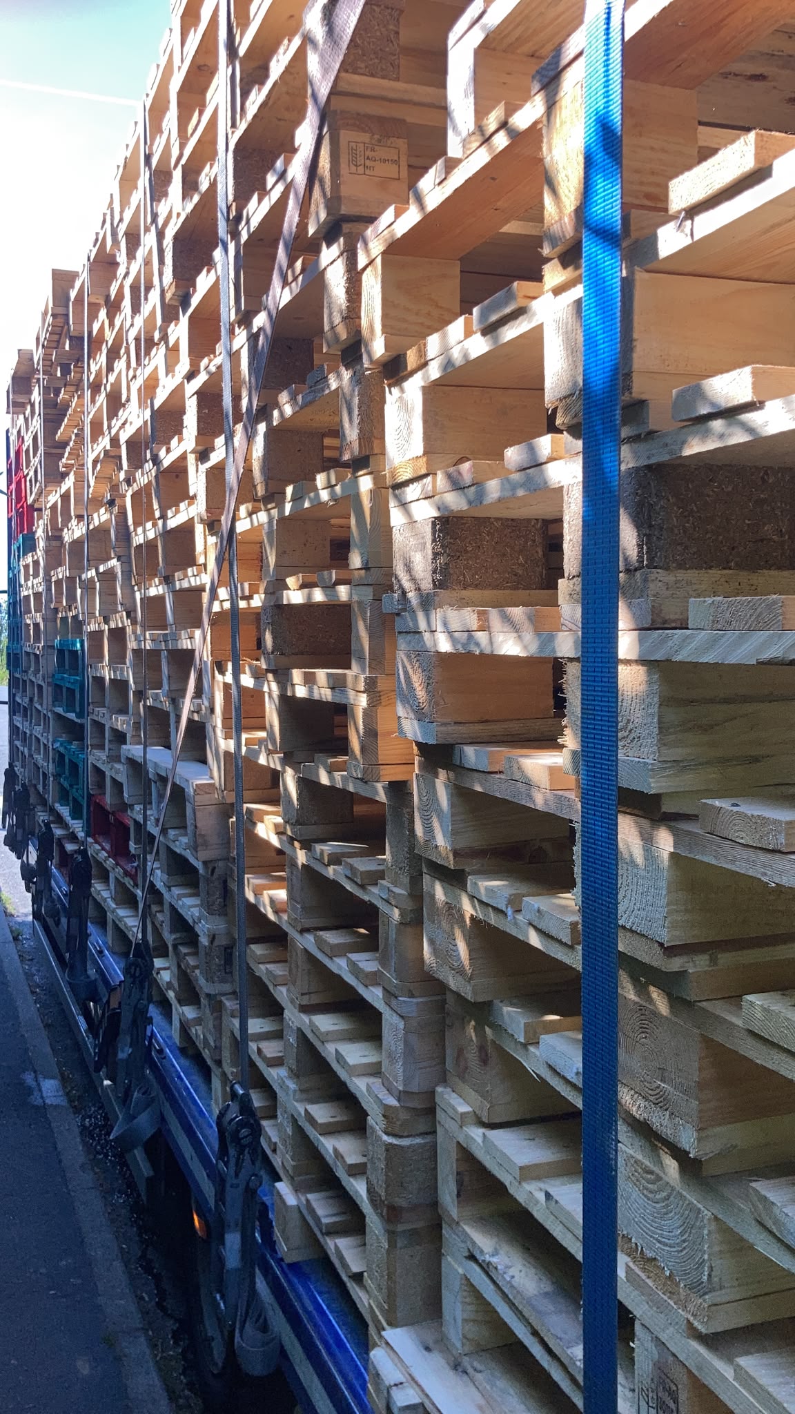 How Do You Get Wooden Pallets Collected?